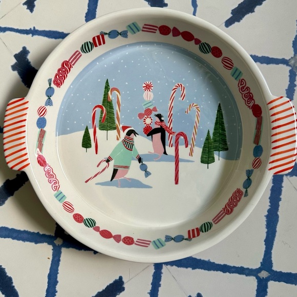 Gorgeous ‘Very Merry’ holiday pie plate